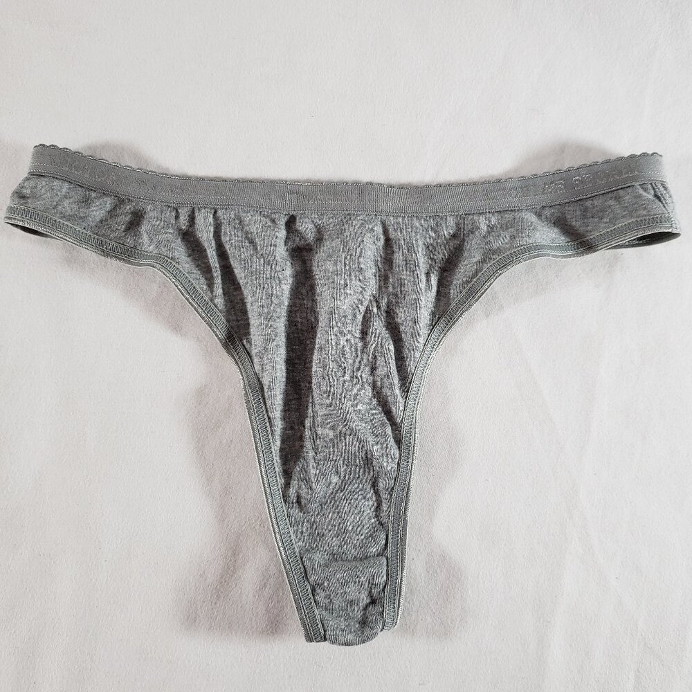 Victoria's Secret Signature Cotton Low Rise Thong Medium Gray *Pinholes*